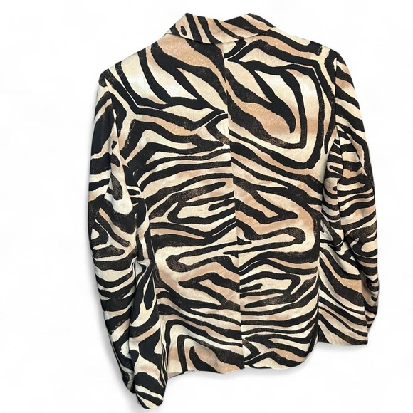 Chico’s Satin Zebra Blazer L / US 12 – Neutral Chic Statement Jacket - Picture 5 of 10